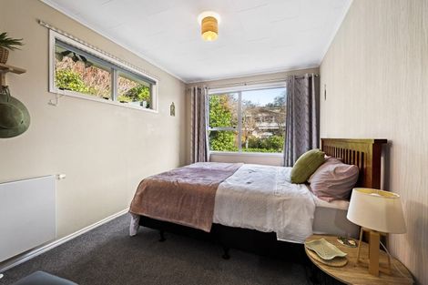 Photo of property in 21 Ambury Place, Merrilands, New Plymouth, 4312