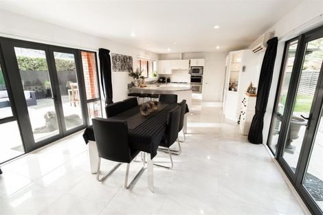 Photo of property in 26a Crofton Road, Harewood, Christchurch, 8051