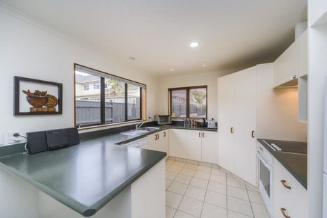Photo of property in 4 Jensen Street, Hokowhitu, Palmerston North, 4410