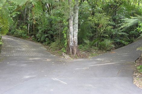 Photo of property in 436 Scenic Drive, Waiatarua, Auckland, 0612