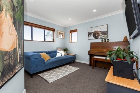 Photo of property in 1 Spriggs Crescent, Greenmeadows, Napier, 4112