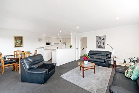 Photo of property in 1/12 Elmira Place, Browns Bay, Auckland, 0630