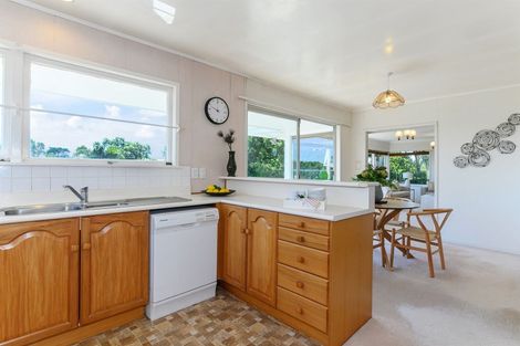 Photo of property in 15 Marywil Crescent, Hillcrest, Auckland, 0627