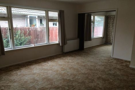 Photo of property in 1/122 Avonhead Road, Avonhead, Christchurch, 8042