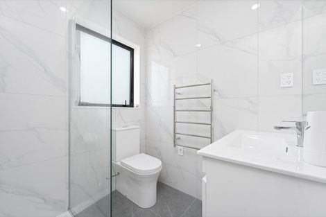 Photo of property in 2/10 Alan Avenue, Henderson, Auckland, 0610