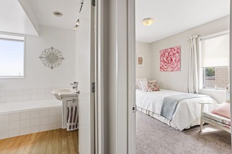 Photo of property in 10 Waterford Avenue, Northwood, Christchurch, 8051