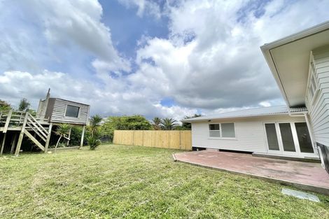 Photo of property in 27 Kaikoura Street, Henderson, Auckland, 0612