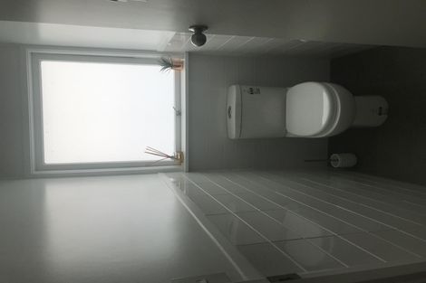 Photo of property in 1/16 Fairway Avenue, Red Beach, 0932