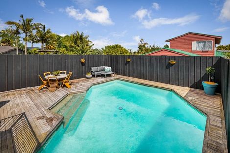 Photo of property in 16a Matuhi Rise, Henderson, Auckland, 0612