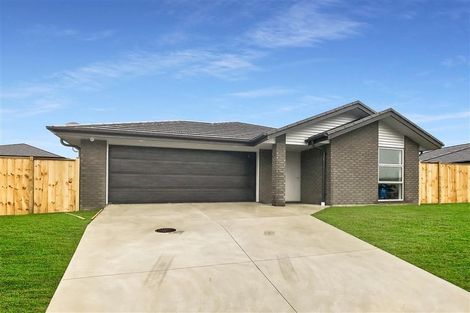 Photo of property in 11 Harry Richards Way, Pokeno, 2402