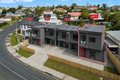 Photo of property in 1/13 Sarona Avenue, Glen Eden, Auckland, 0602