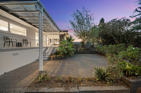 Photo of property in 6 Youngs Road, Papakura, 2110