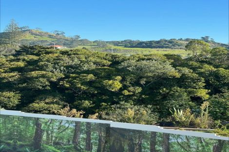 Photo of property in 1 Te Puketoka Lane, Mangere, Auckland, 2022