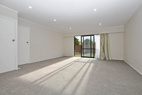 Photo of property in 2/24 Robertson Road, Favona, Auckland, 2024