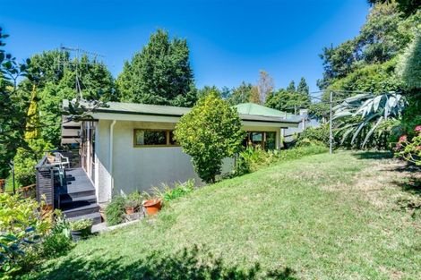 Photo of property in 16 Burns Road, Hospital Hill, Napier, 4110