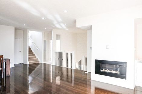 Photo of property in 21 Loughros Place, Pinehill, Auckland, 0632