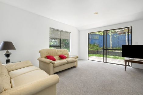 Photo of property in 3/27 Sunnynook Road, Forrest Hill, Auckland, 0620