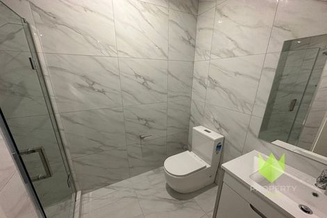 Photo of property in 20b Crestview Rise, Papakura, 2110