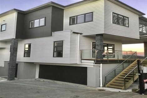 Photo of property in 4223a Great North Road, Glendene, Auckland, 0602