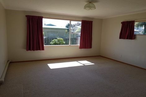 Photo of property in 1 Calder Place, Winton, 9720