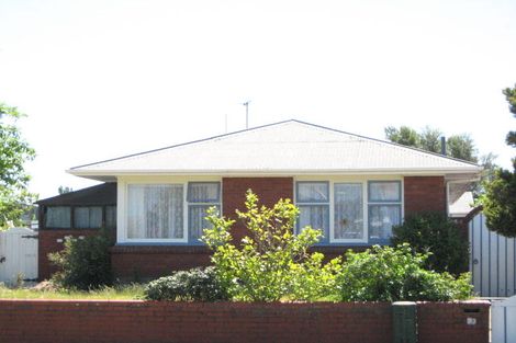 Photo of property in 27 Bickerton Street, Wainoni, Christchurch, 8061