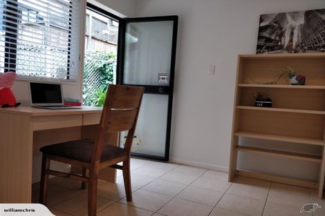 Photo of property in 947 East Coast Road, Torbay, Auckland, 0630