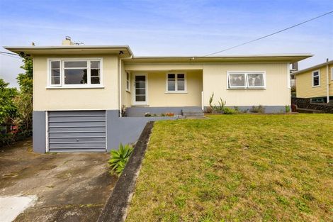 Photo of property in 6 Pembroke Street, Westown, New Plymouth, 4310
