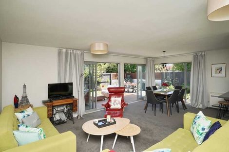 Photo of property in 2/121 Barrington Street, Somerfield, Christchurch, 8024