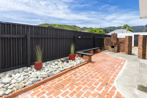 Photo of property in 379 Cambridge Terrace, Naenae, Lower Hutt, 5011