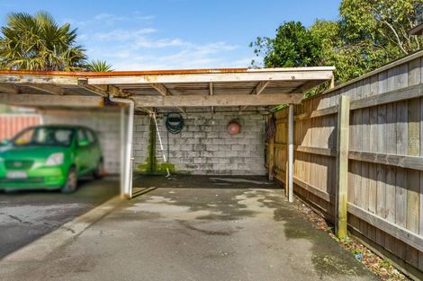 Photo of property in 1/95 Whites Line East, Waiwhetu, Lower Hutt, 5010