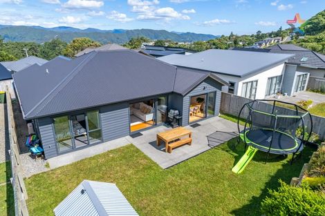 Photo of property in 8 Richard Sadleir Way, Belmont, Lower Hutt, 5010