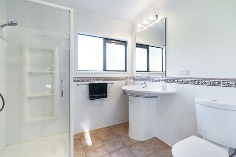 Photo of property in 74 Koru Road, Omata, New Plymouth, 4374