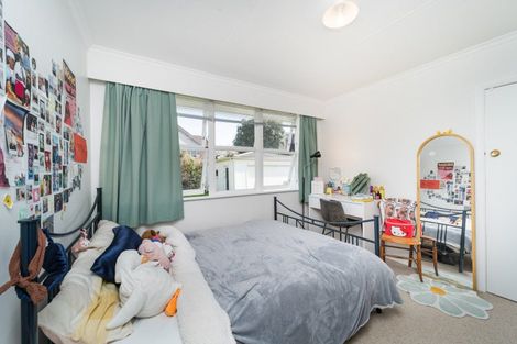 Photo of property in 76 Wikiriwhi Crescent, Awapuni, Palmerston North, 4412