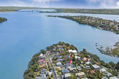 Photo of property in 80 Ngataringa Road, Devonport, Auckland, 0624