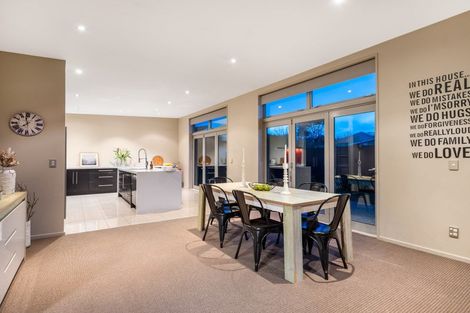 Photo of property in 73 Beach Road, North New Brighton, Christchurch, 8083