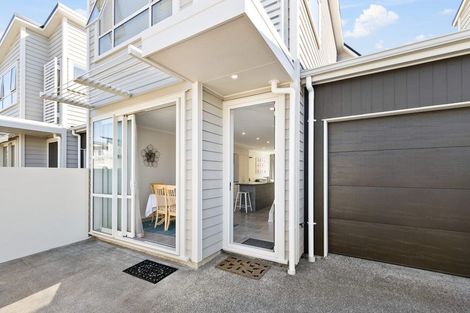 Photo of property in 9 Sanremo Lane, Stanmore Bay, Whangaparaoa, 0932