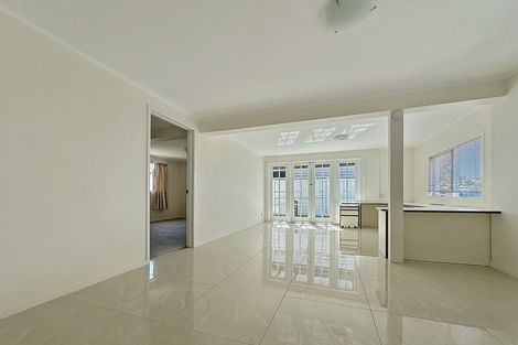 Photo of property in 58 Knightsbridge Drive, Forrest Hill, Auckland, 0620