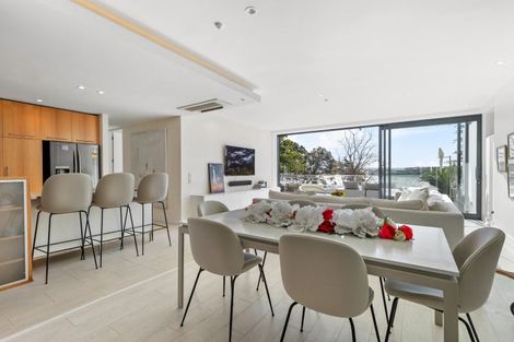 Photo of property in 13/258 Hurstmere Road, Takapuna, Auckland, 0622