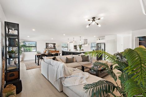 Photo of property in 7 Ronald Avenue, Glenbrook, Waiuku, 2681