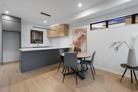 Photo of property in 21d Neal Avenue, Glenfield, Auckland, 0629