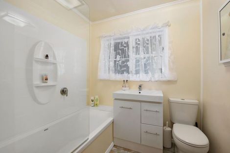 Photo of property in 3 Kapuranga Grove, Stokes Valley, Lower Hutt, 5019