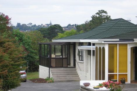 Photo of property in 2/20 Sartors Avenue, Northcross, Auckland, 0630