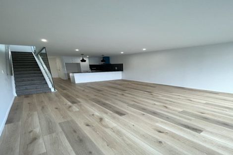 Photo of property in 5/10 Vinifera Place, Fairview Heights, Auckland, 0632