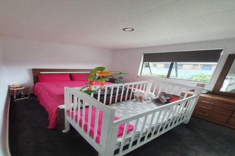 Photo of property in 17 Westhaven Place, Tuakau, 2121