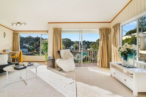 Photo of property in 2/4 Arkles Strand, Arkles Bay, Whangaparaoa, 0932