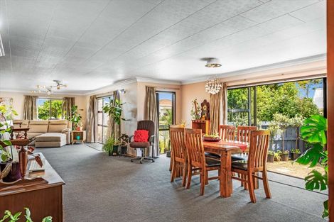 Photo of property in 17 Henley Street, Westport, 7825