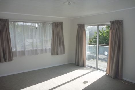 Photo of property in 1/11 Spinella Drive, Bayview, Auckland, 0629