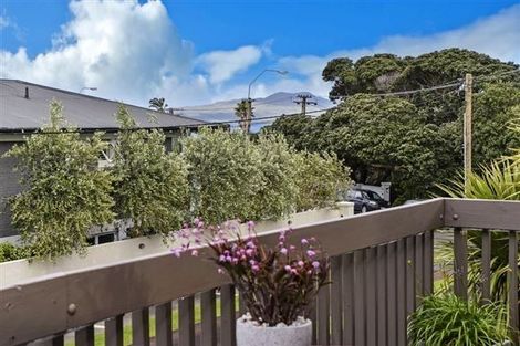 Photo of property in 1/20 Castor Bay Road, Castor Bay, Auckland, 0620