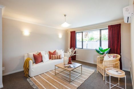Photo of property in 33 Rodeo Drive, Kelvin Grove, Palmerston North, 4414