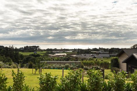 Photo of property in 2 Ekuarangi Place, Kaitake, New Plymouth, 4374